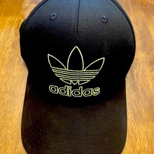 Nice hat cleaning out collection.  Never worn only to try on!!